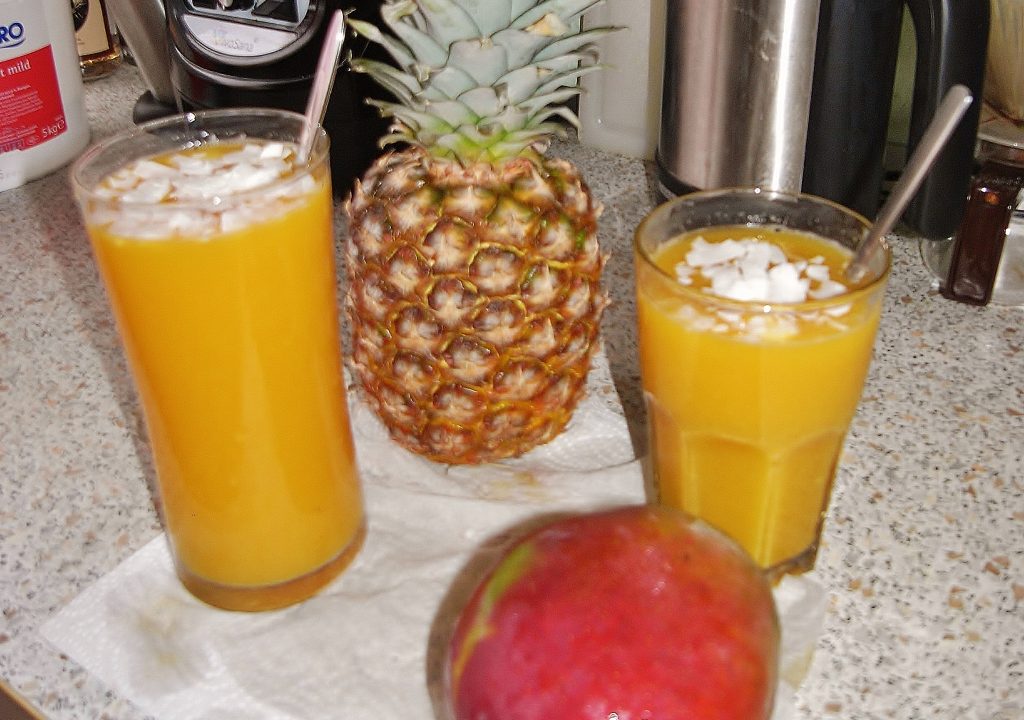 Mango_Pineapple_Smoothie